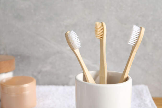 Стоматолог Обушенков: полоскать рот сразу после чистки зубов — это ошибка