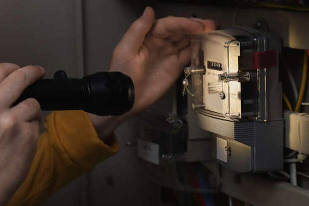 Страна.ua: киевляне должны за свой счет ремонтировать электрические сети в домах