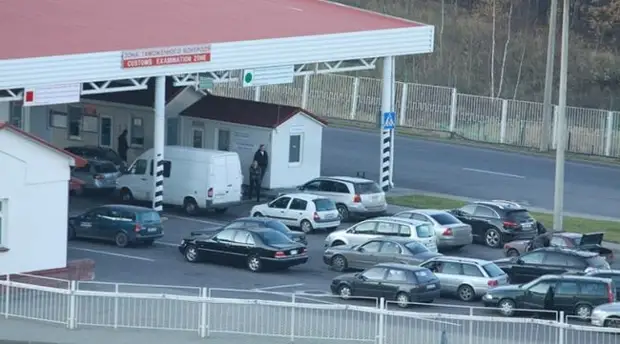 Белоруссия привлекает прибалтов «безвизом», дешевыми продуктами и топливом - Вильнюс и Рига против