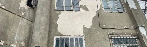 В Алматы сносят бывшую гостиницу «Жетысу»