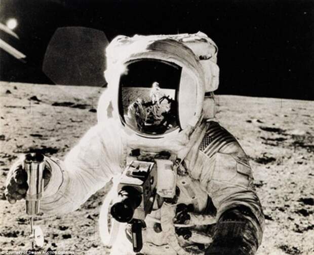 Базз Олдрин снимает Нила Армстронга Apollo, gemini, nasa, Программа Меркурий, космические запуски, космические миссии, космос, фотоархив