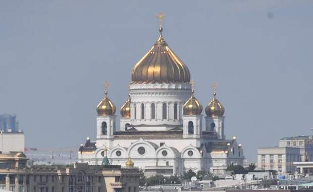 Патриарх Кирилл совершил в храме Христа Спасителя праздничный молебен у иконы «Троица» Андрея Рублева