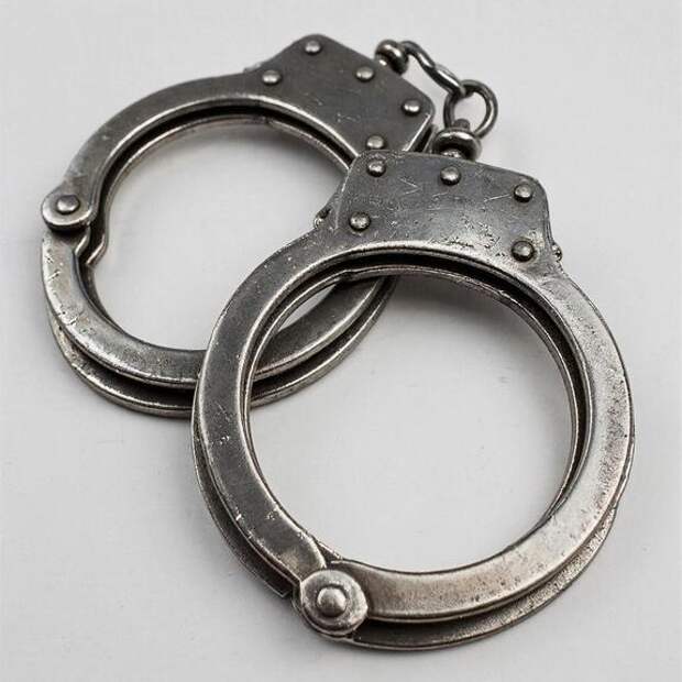 Пенсионеры в Керчи лишились 1,2 млн рублей: перед судом предстанет курьер мошенников