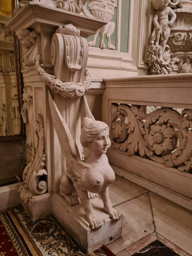 Фото: Парадная гостья