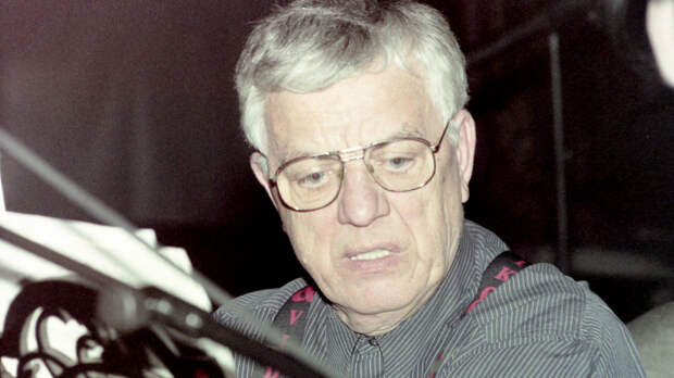 Раймонд Паулс выписан из больницы после операции