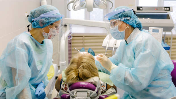 Смертельная угроза от кариеса: как обычная боль в зубе доводит до реанимации