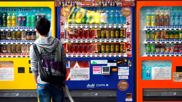 В Японии появились вендинговые автоматы с черной икрой и стейками вагю