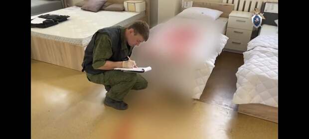 Средь бела дня в Новгороде ревнивец убил жену прямо в магазине