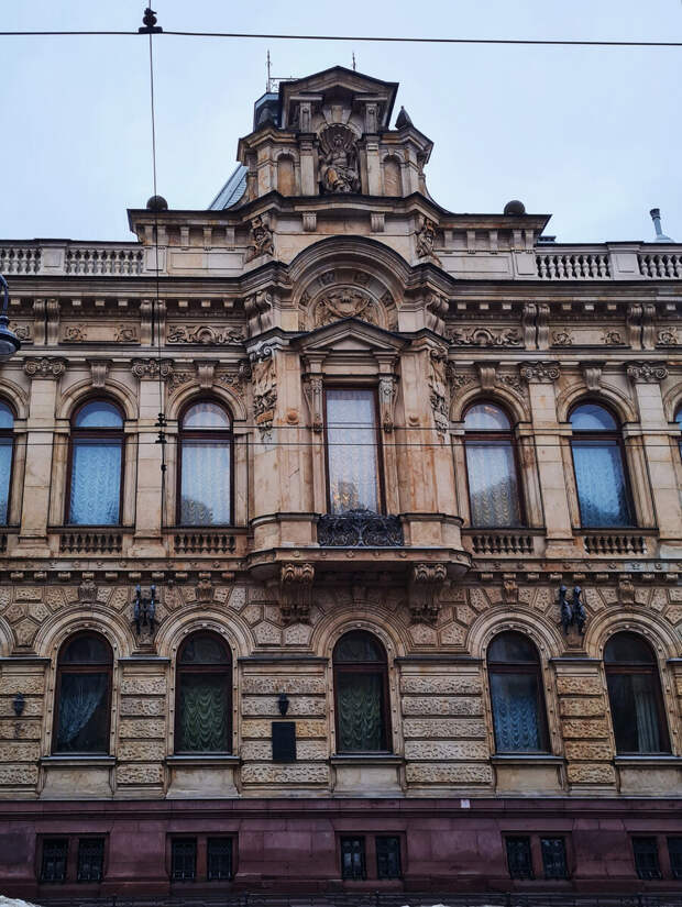 Фото: Парадная гостья. Фасад особняка Кельха.