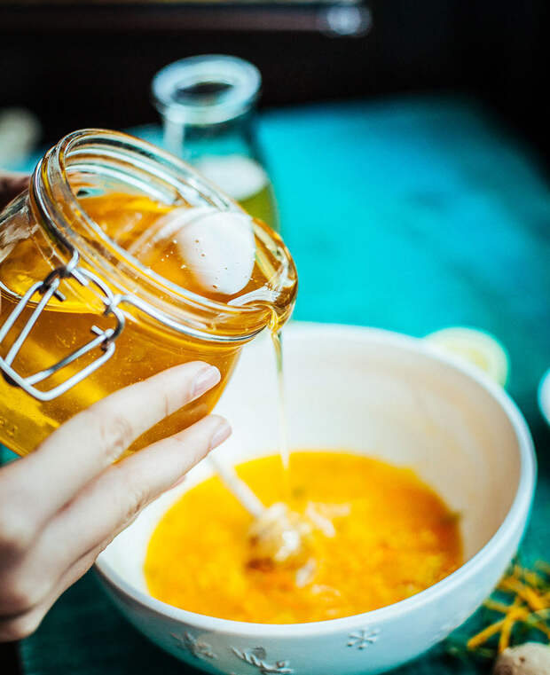 Вкуснейший handmade сироп, повышающий иммунитет из меда имбиря и куркумы Вкуснейший handmade сироп, повышающий иммунитет из меда имбиря и куркумы