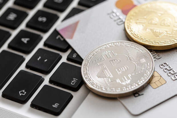 Вывод биткоинов на банковские карты украинцев остановили