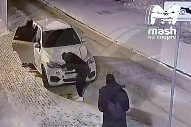 Mash на спорте: трех хоккеистов "Трактора" обвинили в пьяном дебоше