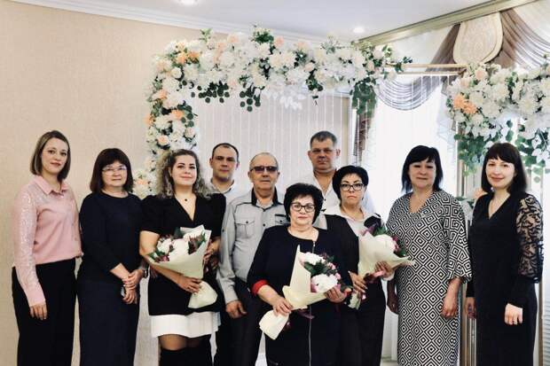 В Курской области три поколения одной семьи отметили юбилеи совместной жизни