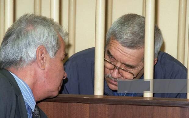В течение почти семи лет полковник СВР Александр Запорожский передавал секретные данные в Штаты, а в замен ЦРУ вложило в него значительные средства.-5
