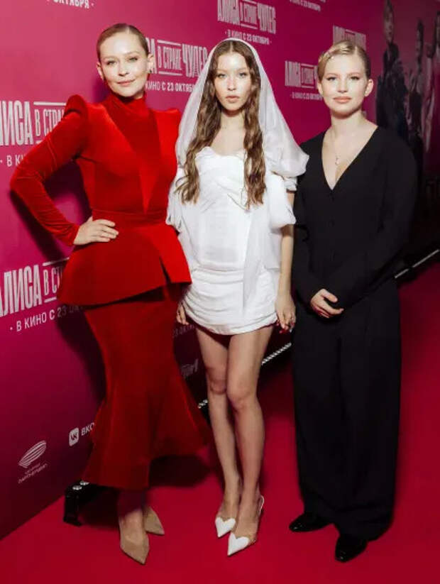 Юлия, Анна и Мария Пересильд