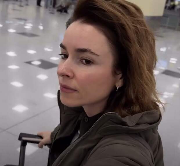 Телеведущая Ирена Понарошку призналась, что улетела из Москвы в Дубай