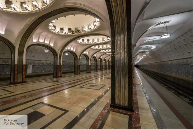 Иностранцы удивлены изяществом и красотой московского метрополитена