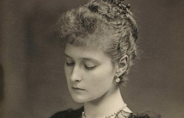 Императрица Александра Федоровна: непризнанная на родине, но воспетая за океаном