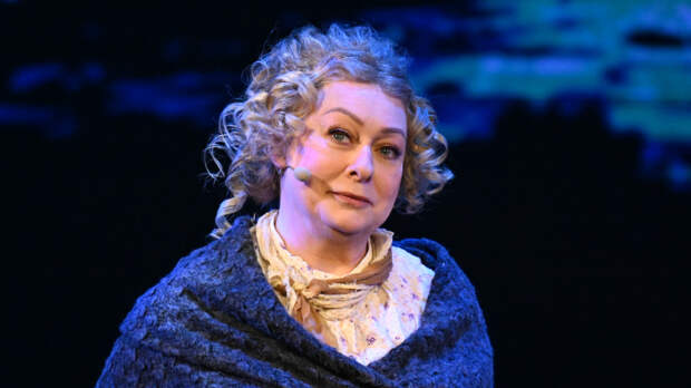 «Бегемотов я еще не играла»: Аронова о самой необычной роли за всю карьеру