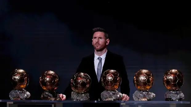 «Не прекращайте мечтать»: как Месси в шестой раз завоевал «Золотой мяч»