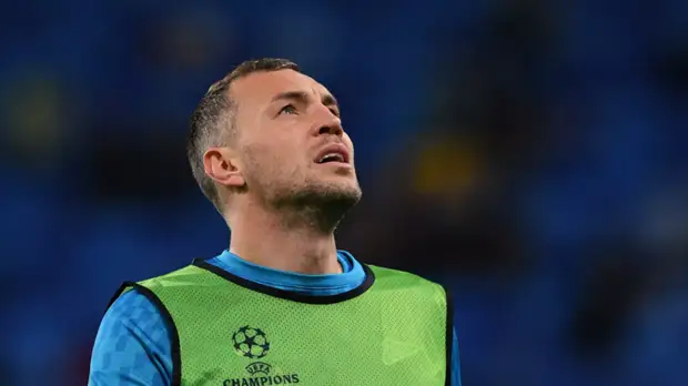 Дзюба забил с пенальти в ворота «Спартака», красно-белые остались в меньшинстве