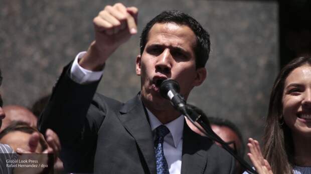 США не будут применять санкции к кому-либо из высокопоставленных военных Венесуэлы, признающих Гуаидо президентом