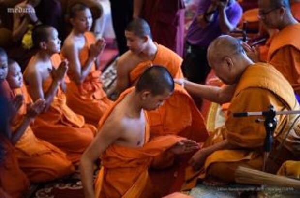 Спасатели помогли выбраться буддийскому монаху из ловушки