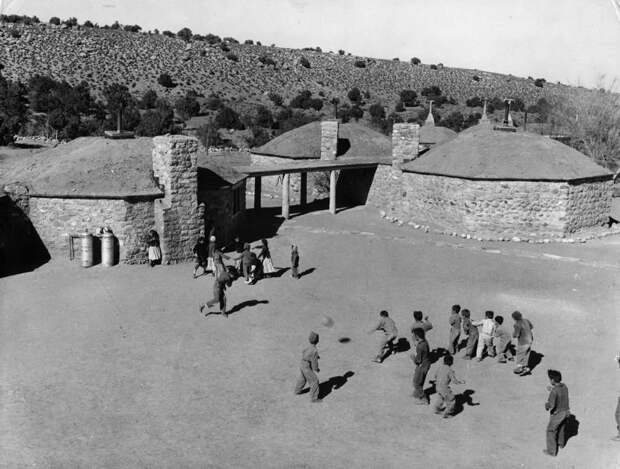 Школа в горах Навахо. Юта, 1948 индейцы, история, навахо, фотография