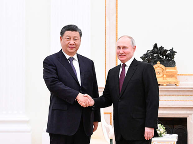 Кортеж Си Цзиньпина выехал из Кремля: Лидеры переговаривались 6 часов