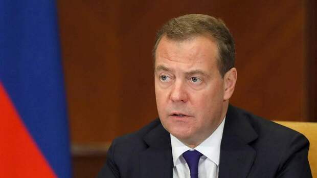 Медведев назвал причины борьбы России за свои земли и людей