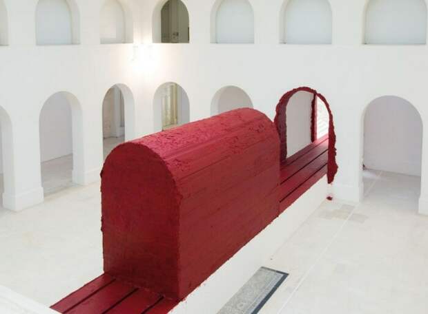 Аниш Капур: Сваямбх, 2007 год. \ Фото: re-thinkingthefuture.com.