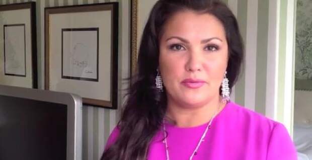 Анна Нетребко закрывает ИП в Петербурге