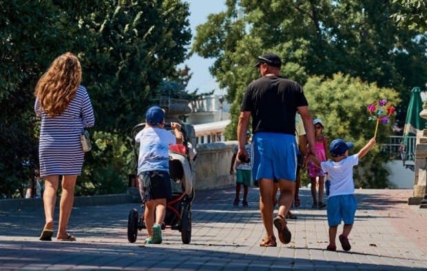 В Севастополе есть все, чтобы детей было больше