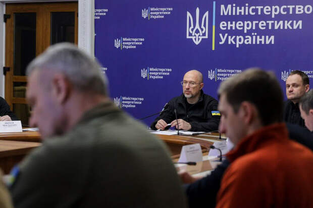 Шмыгаль: энергетики спустя день починили ЛЭП, связывающую Украину с Молдавией