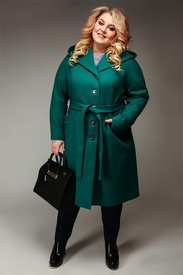 Пальто 58 размера купить. Пальто для полных женщин. Зимнее пальто для полных женщин. Пальто для полных женщин стильные. Пальто но полных женщин.