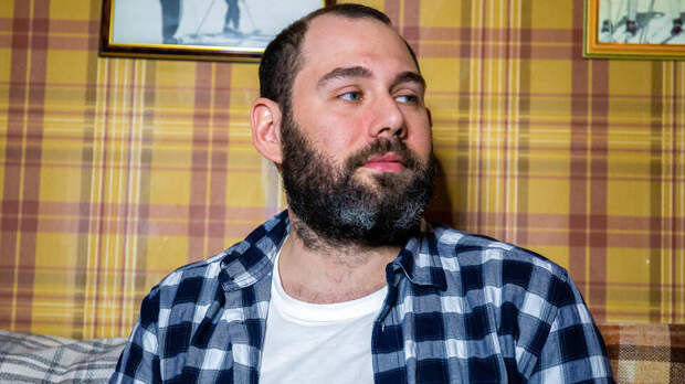 Суд Москвы заочно арестовал иноагента Семена Слепакова*