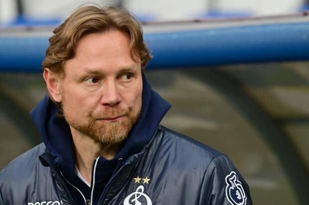 Карпин отреагировал на пропущенный Сафоновым дальним ударом по центру ворот мяч