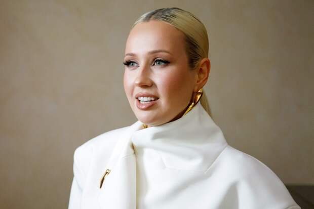 Популярная российская певица подтвердила отношения с блогером