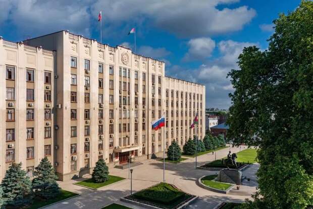 Глава Адыгеи Мурат Кумпилов поздравил жителей Кубани с Днем образования Краснодарского края