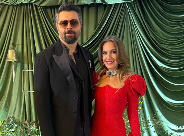 Певица Юлия Ковальчук опубликовала фото с мужем в день его 45-летия