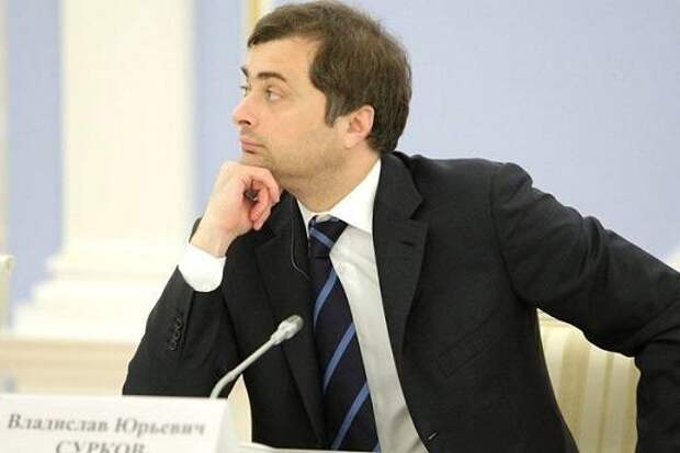 Кому Кремль поручит договориться с Киевом: Сурков потеряет свои полномочия?