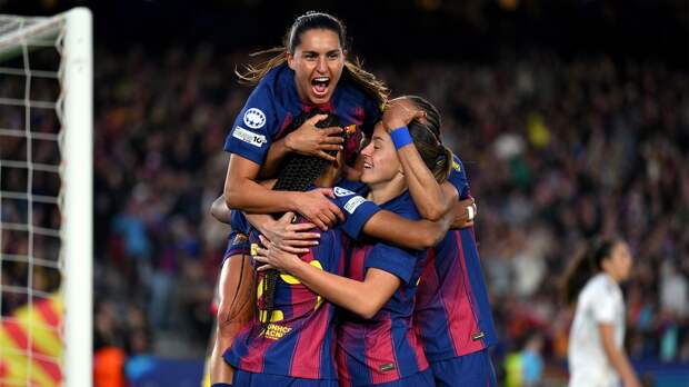 «Барселона» разгромила «Реал» со счетом 6:0 и вышла в 1/2 финала женской Лиги чемпионов