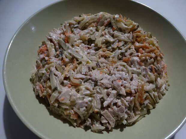 Салат «Гнездо глухаря» - неожиданно пришёлся по вкусу моей молодёжи, совсем не любителям советских салатов