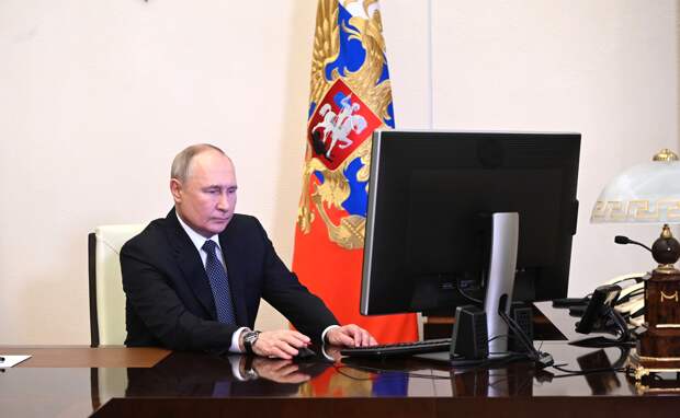 Первое заседание Совбеза после кадровых перестановок. Путин обозначил одну из главных задач "нового политического цикла"