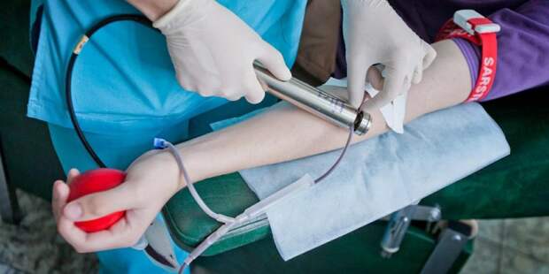 Собянин установил выплаты донорам крови с антителами на COVID-19 Фото: mos.ru