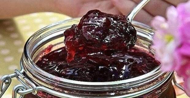 Вишня консервированная в желе