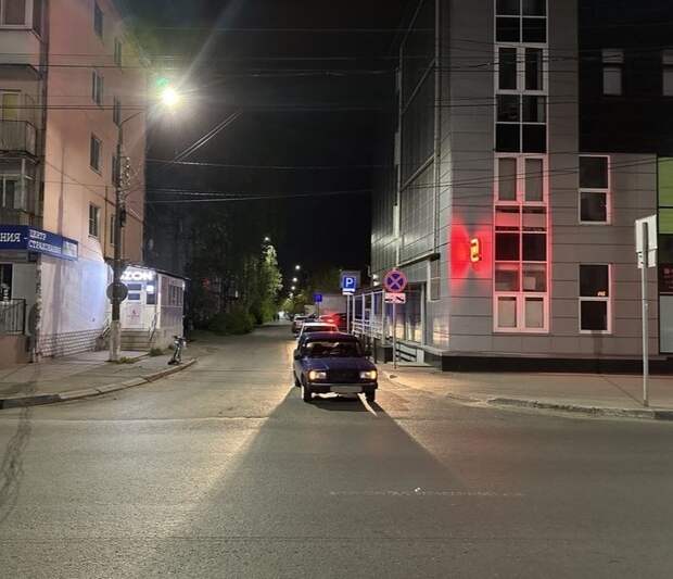 12-летний мальчик на самокате попал под колеса автомобиля в Твери