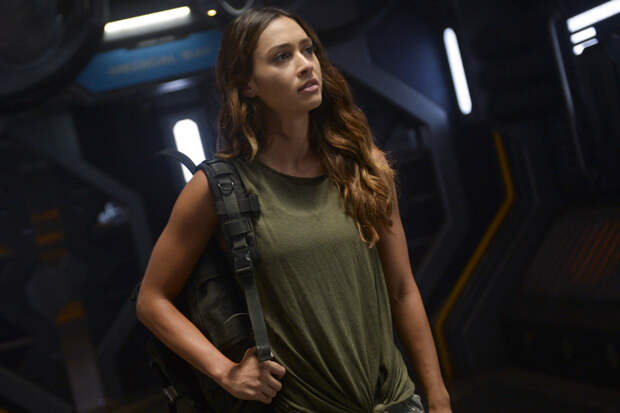 Lindsey Morgan, The 100 | Photo Credits: Sergei Bachlakov, Sergei Bachlakov/The CW