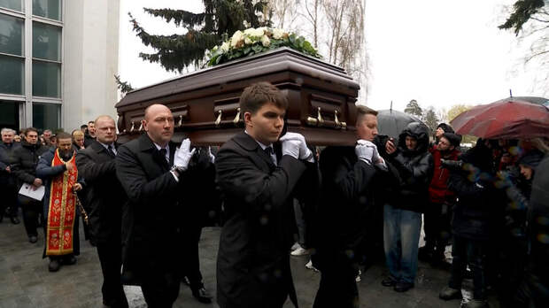 Алексея Пиманова проводили в последний путь аплодисментами