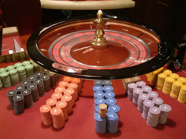 Владелец первого казино в игорной зоне "Азов-сити" объявлен в международный розыск